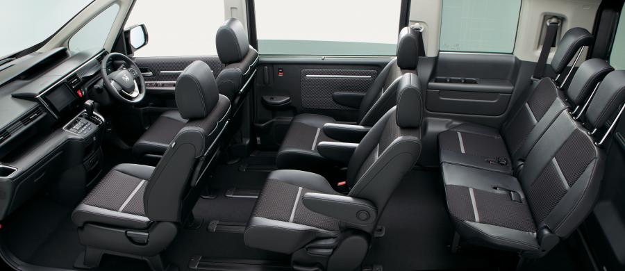  Honda StepWGN Spada 2015 года  (фото 8 из 8)